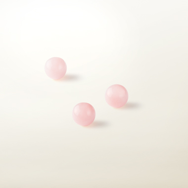 粉色蛋白石珠子